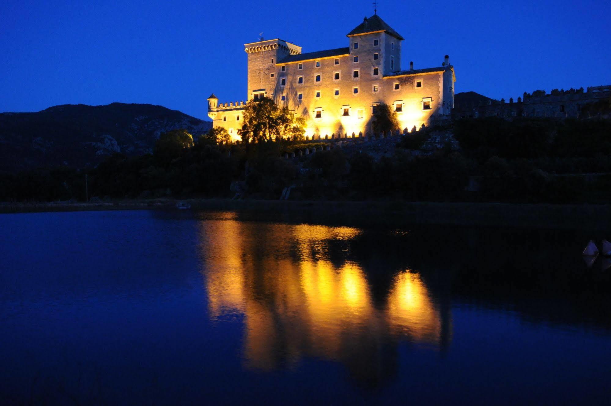 Castell De Riudabella Apartman Vimbodí Kültér fotó